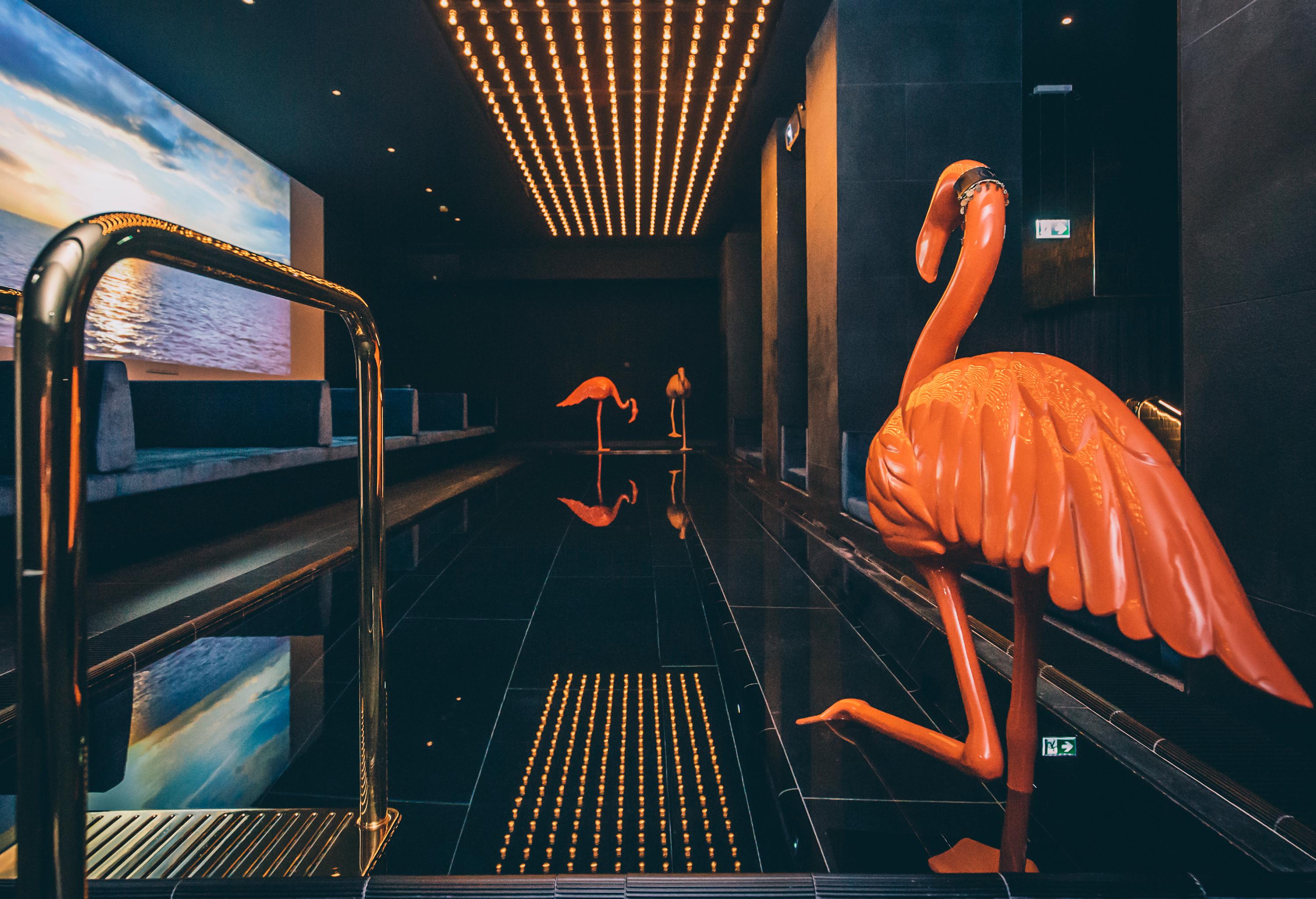 ホテル ルームス ミューニック オートグラフ コレクション ミュンヘン エクステリア 写真 The escalator at the entrance of the hotel