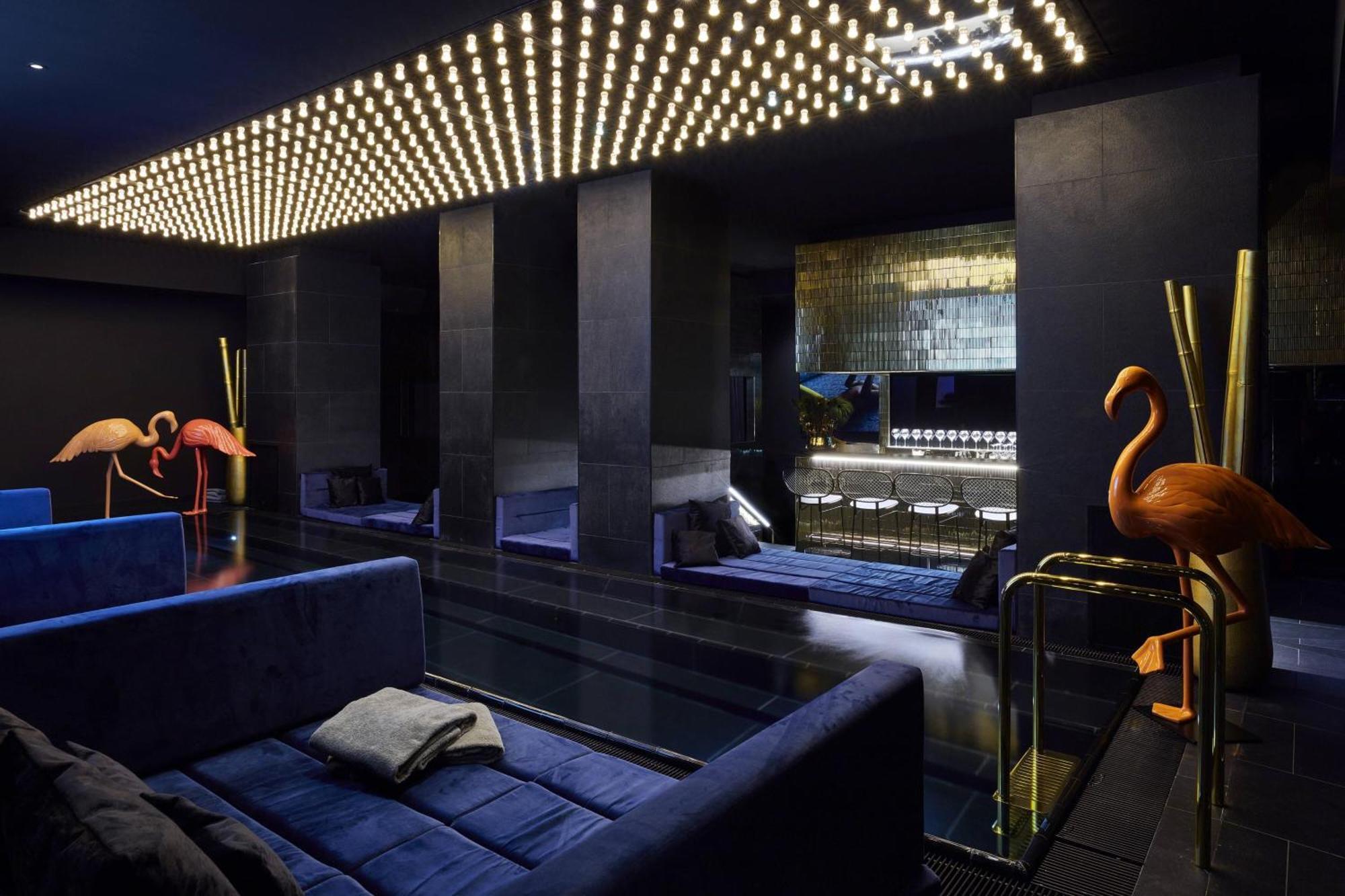 ホテル ルームス ミューニック オートグラフ コレクション ミュンヘン エクステリア 写真 Interior of the nightclub