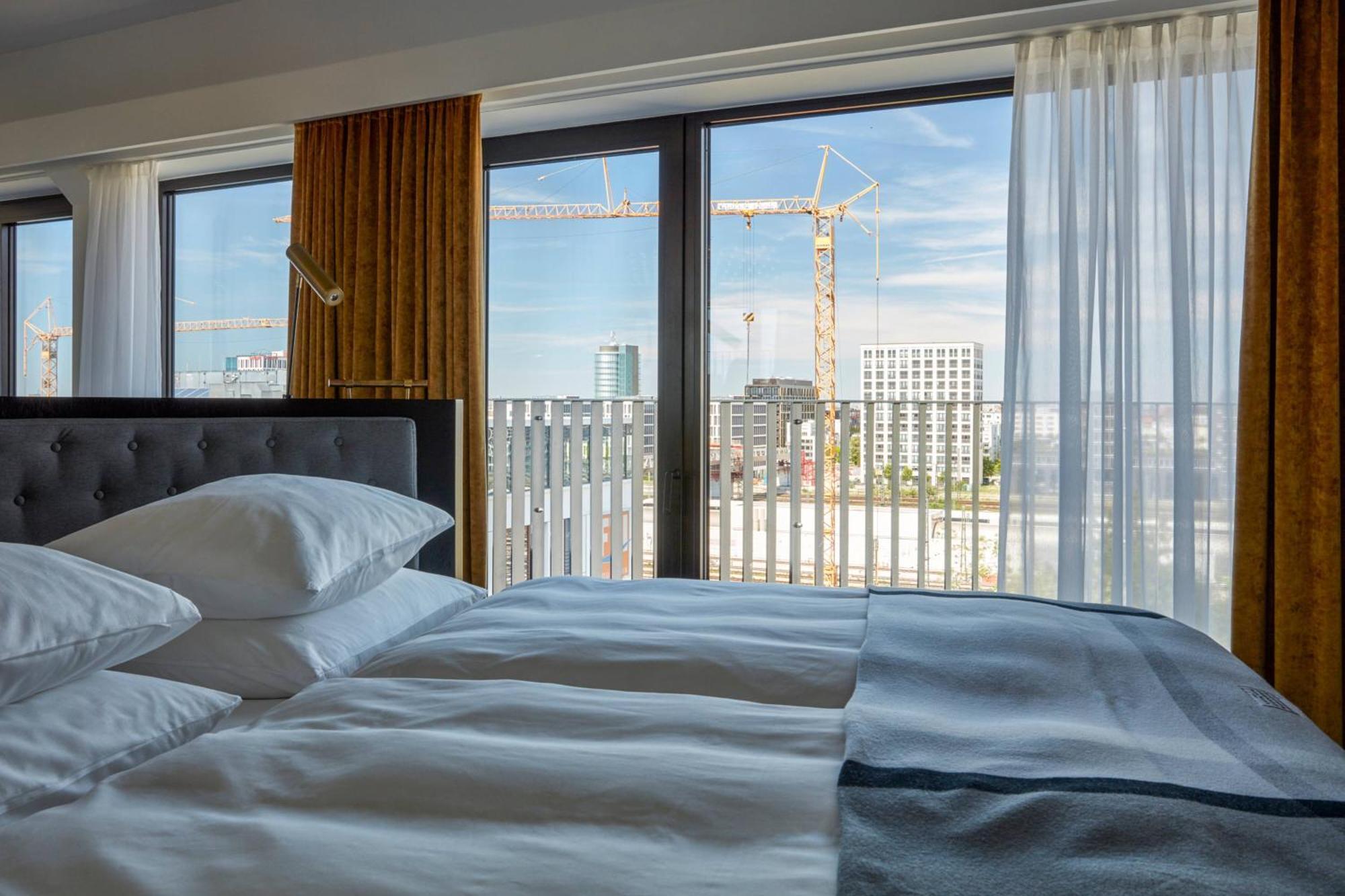 ホテル ルームス ミューニック オートグラフ コレクション ミュンヘン エクステリア 写真 A room at the hotel